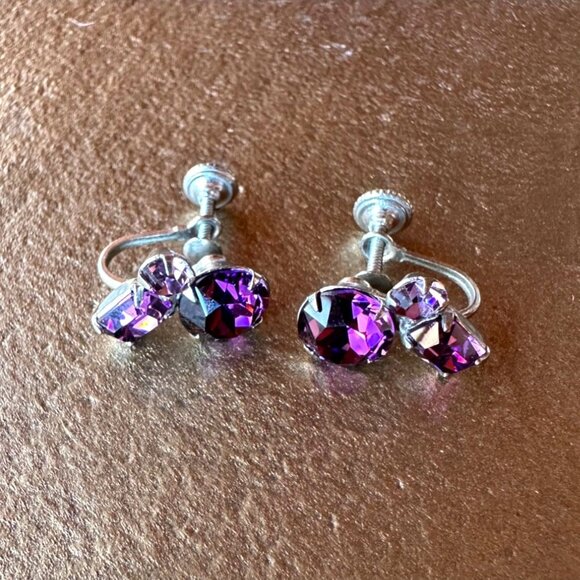 Vintage Jewelry - Vintage Purple Rhinestone Screw-Back Earrings Mid-Century Modern Amethyst Color